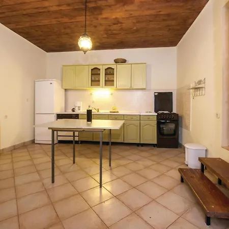 Lovely In With Kitchen Holiday home