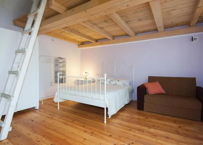 Stunning In Vikendica Lozovac