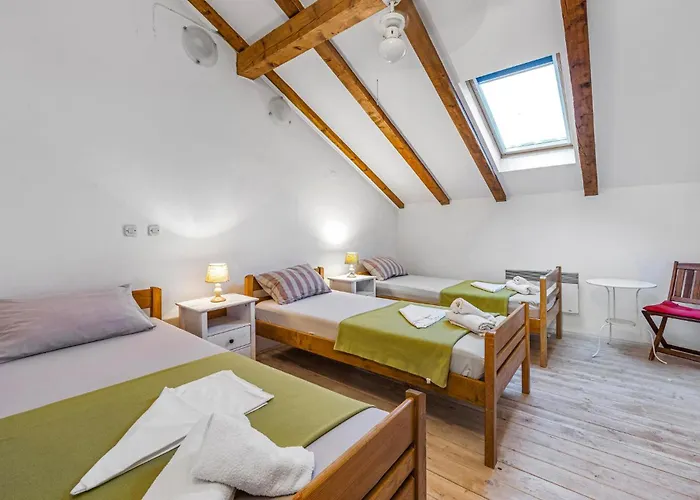 Vikendica Stunning In *