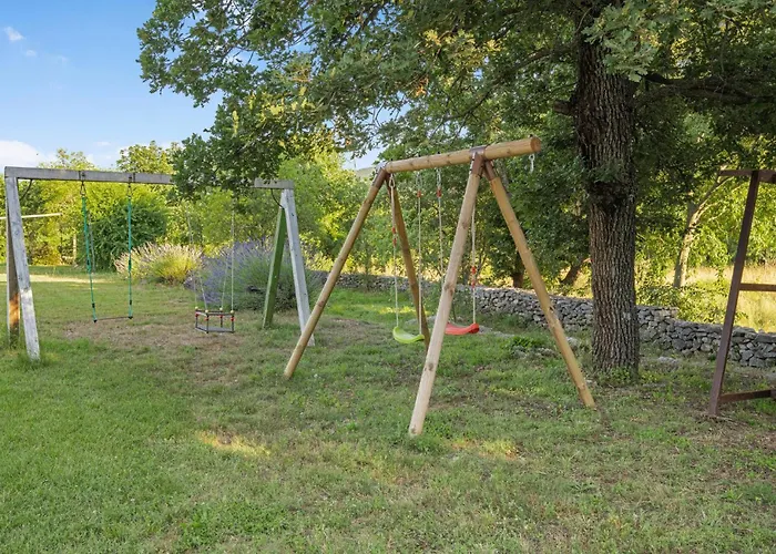 Vikendica Stunning In *