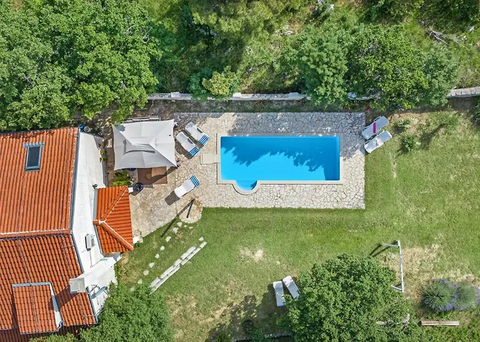 Stunning In * Lozovac